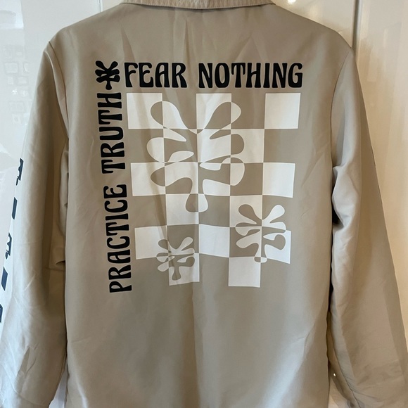 Zoo York windbreaker with detachable hood. - Picture 8 of 9